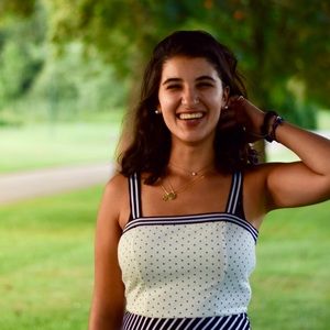 Meet your Posher, Alyssa